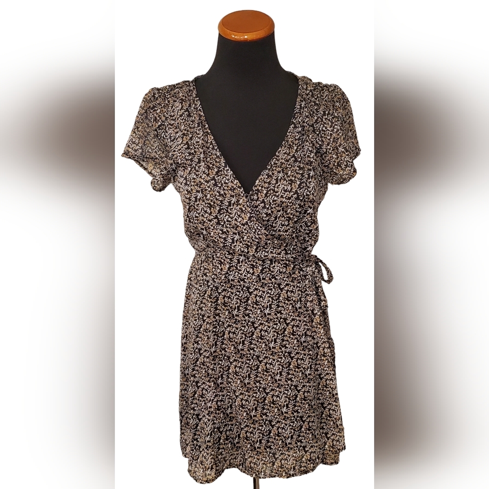 Abercrombie & Fitch Women's S Ditsy Floral Print Prairi Cottage-Core Wrap Dress